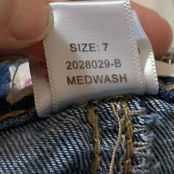 SO Trendy Distressed Lace Fringe Hem Denim Jeans Cutoffs. Size 7 Girls - Picture 6 of 10